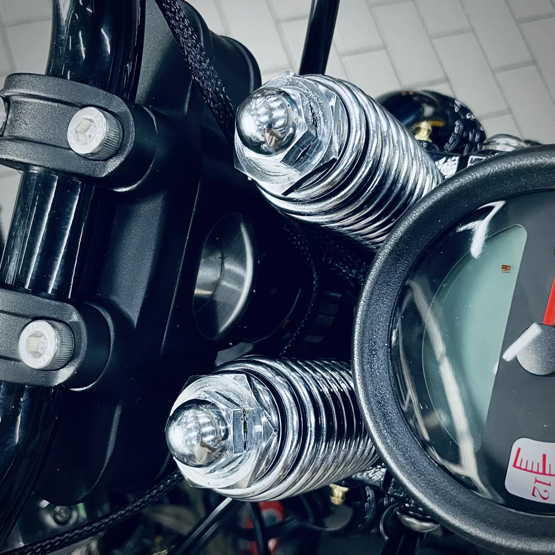 电镀魅力：摩托车前叉电镀弹簧的升级之旅