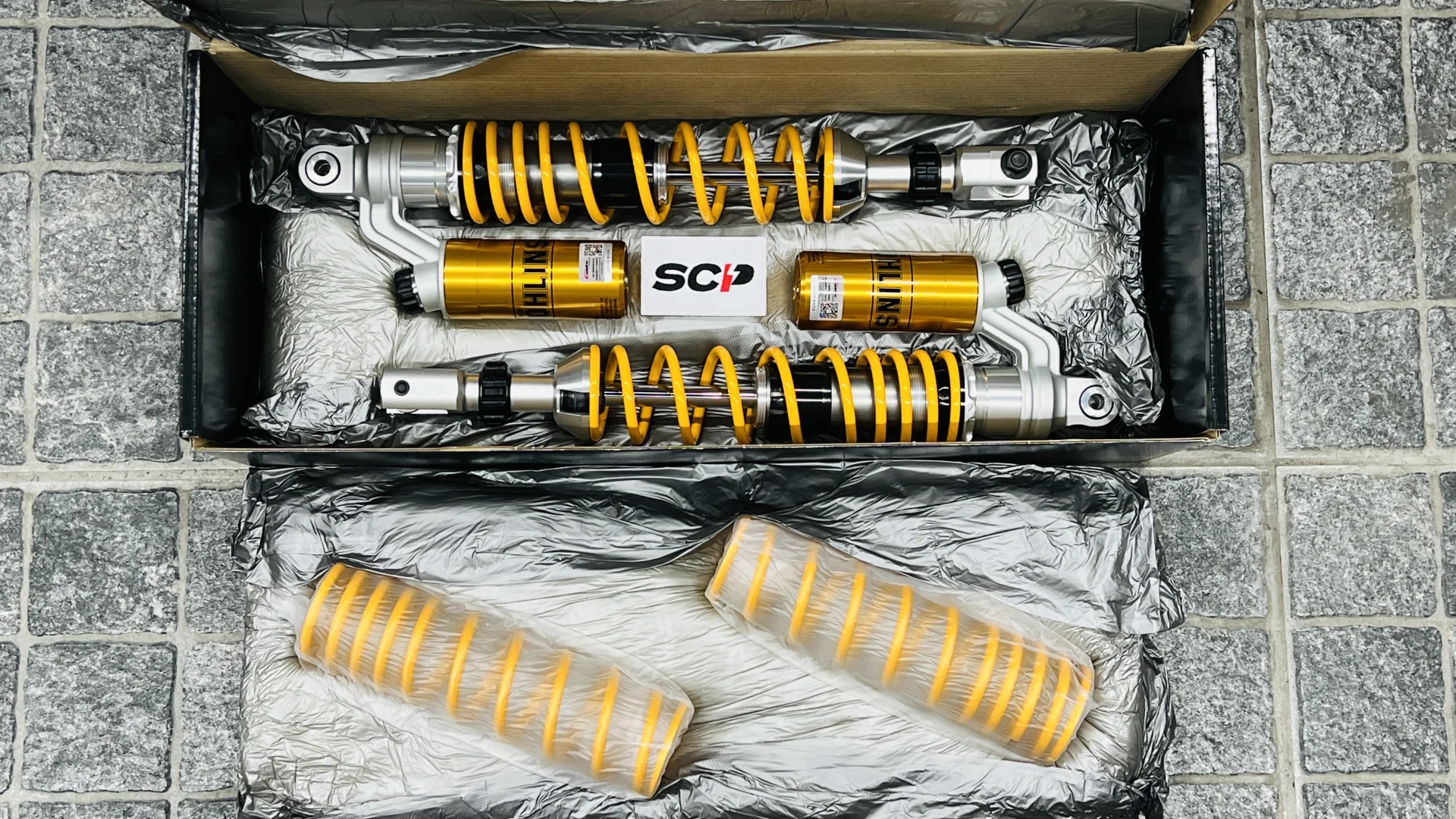 宝马C400 直上ohlins后避震