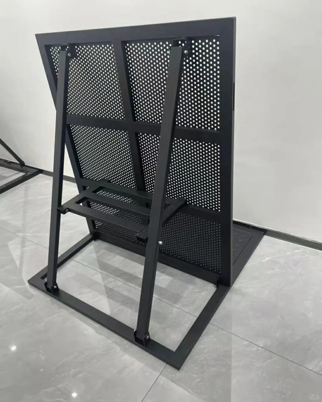 《赔钱处理防爆铁马》紧急处理防爆栏，活动演