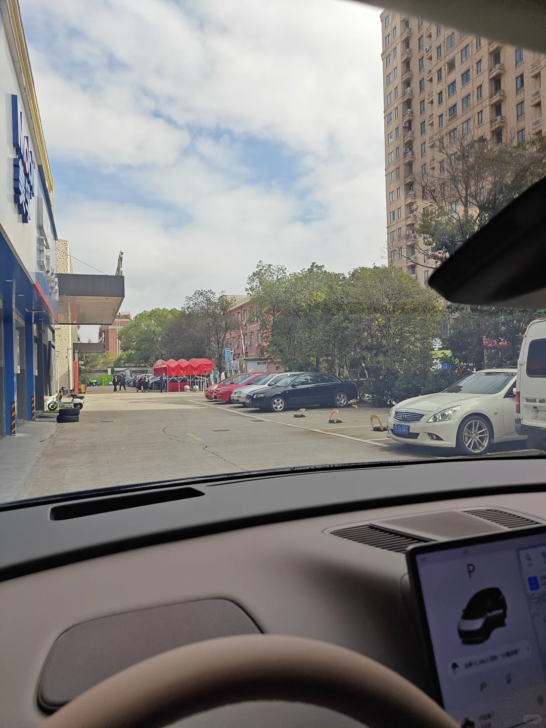 ?理想i8窗膜神操作:隔热防晒又省电!✨