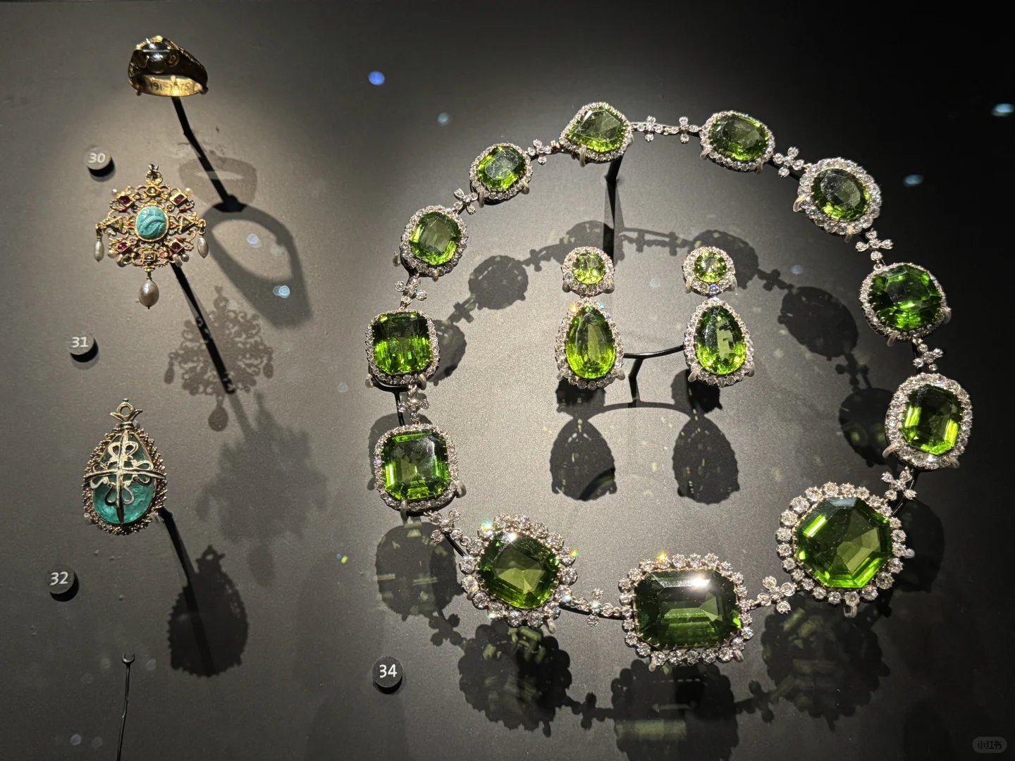 V&A博物馆请好好保管维多利亚女王的王冠