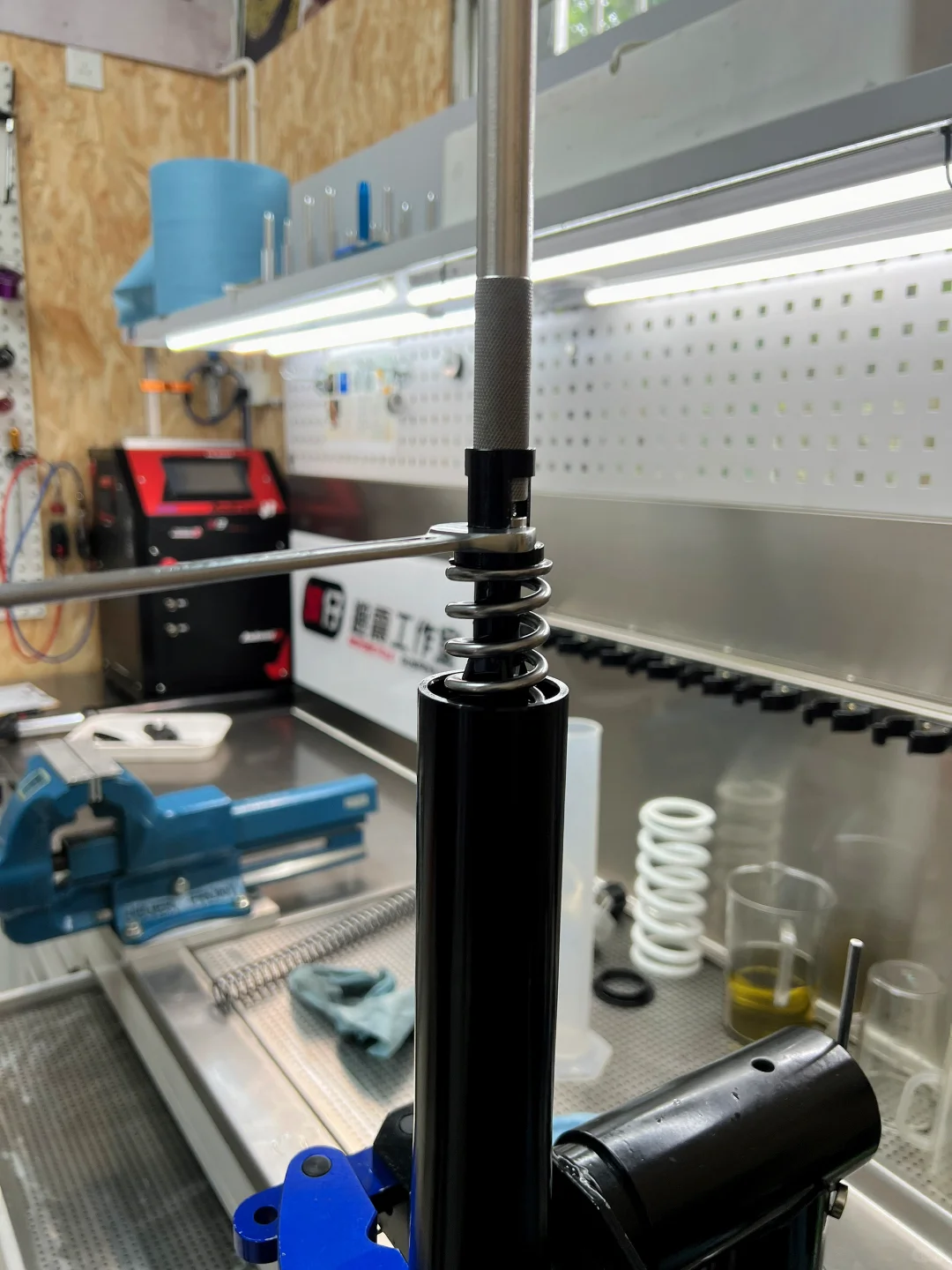 简简单单更换一对雅马哈R3 K-tech 弹簧～