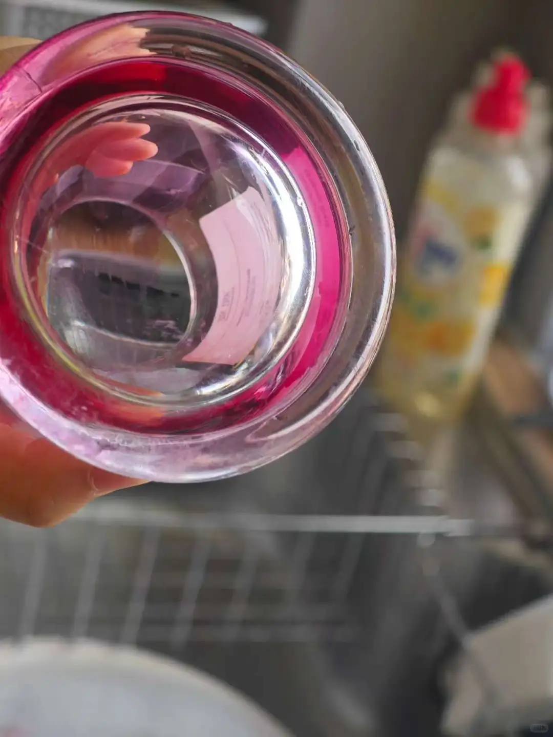 活久见，玻璃还能褪色？