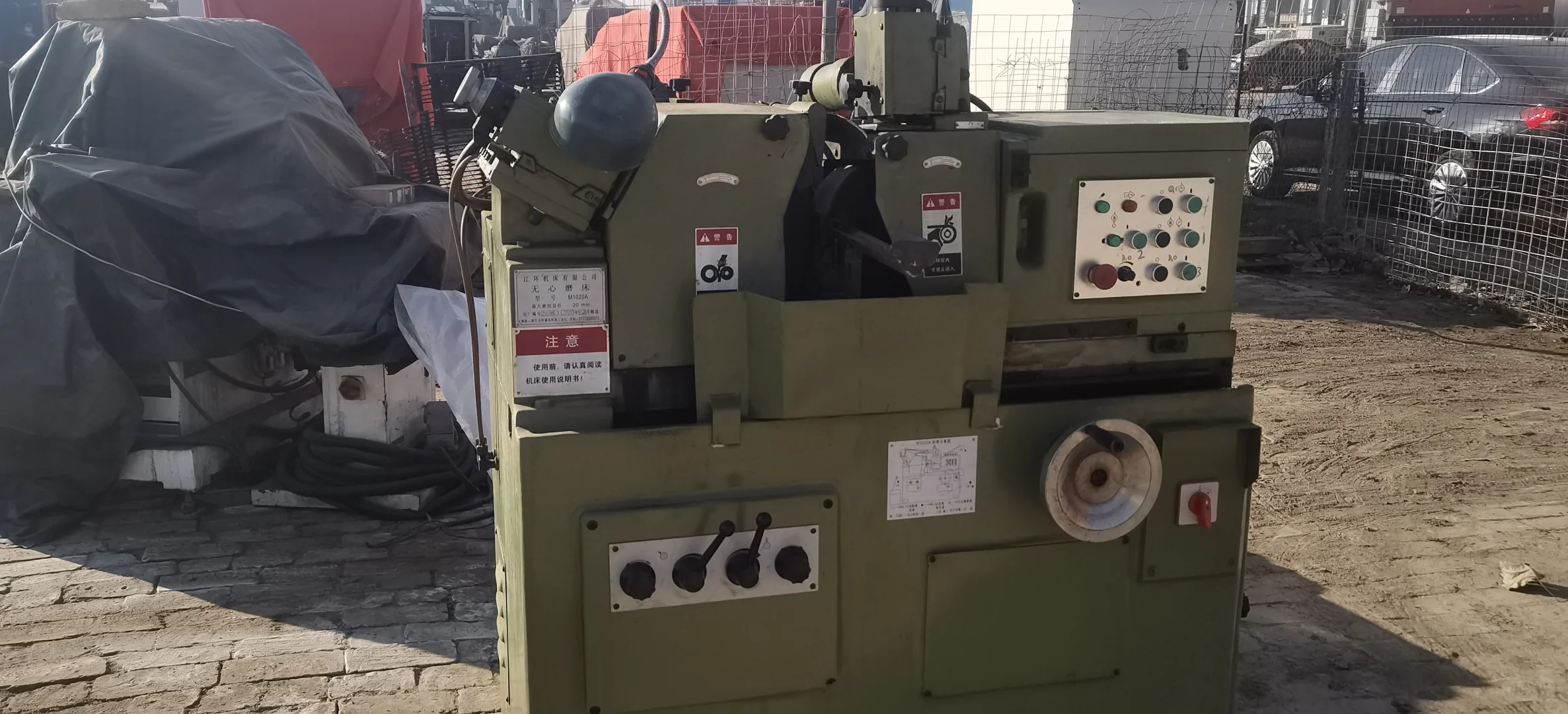 江环1020无心磨床，安装少用，试了几个活