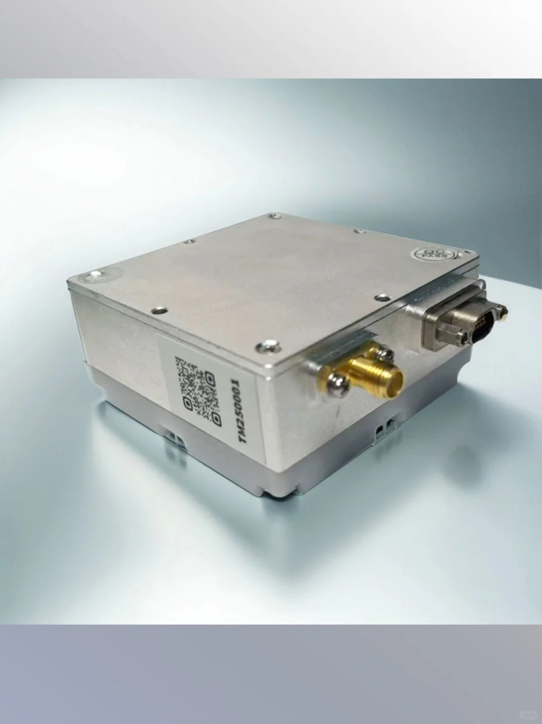 卫星导航的抗干扰一体机TIM