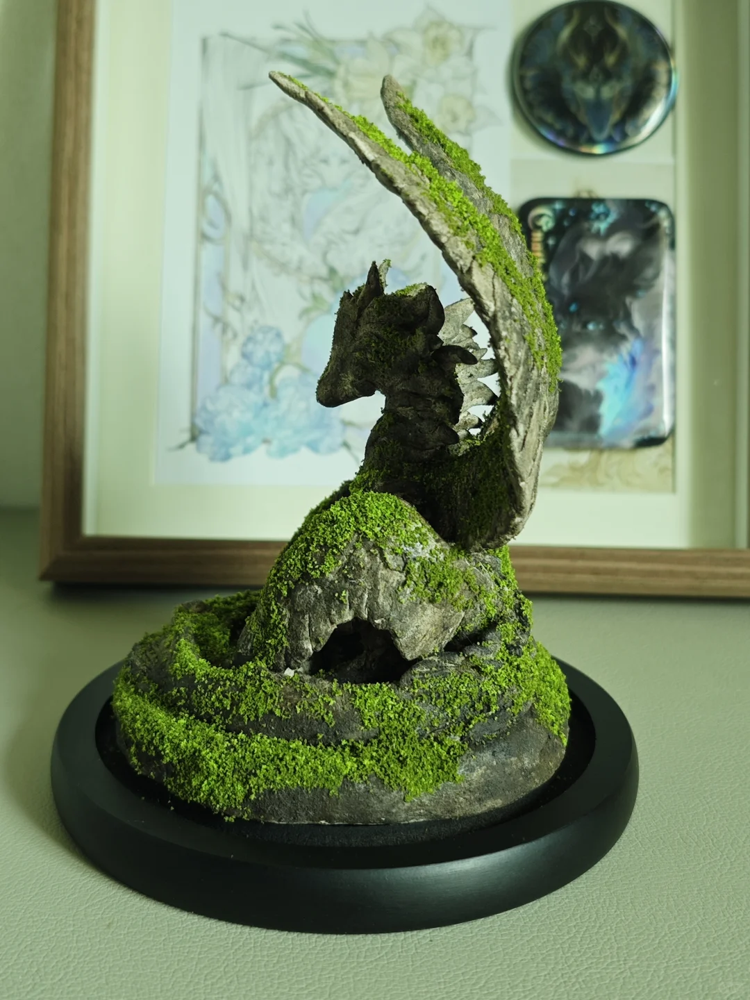 手搓白神的神秘小石雕