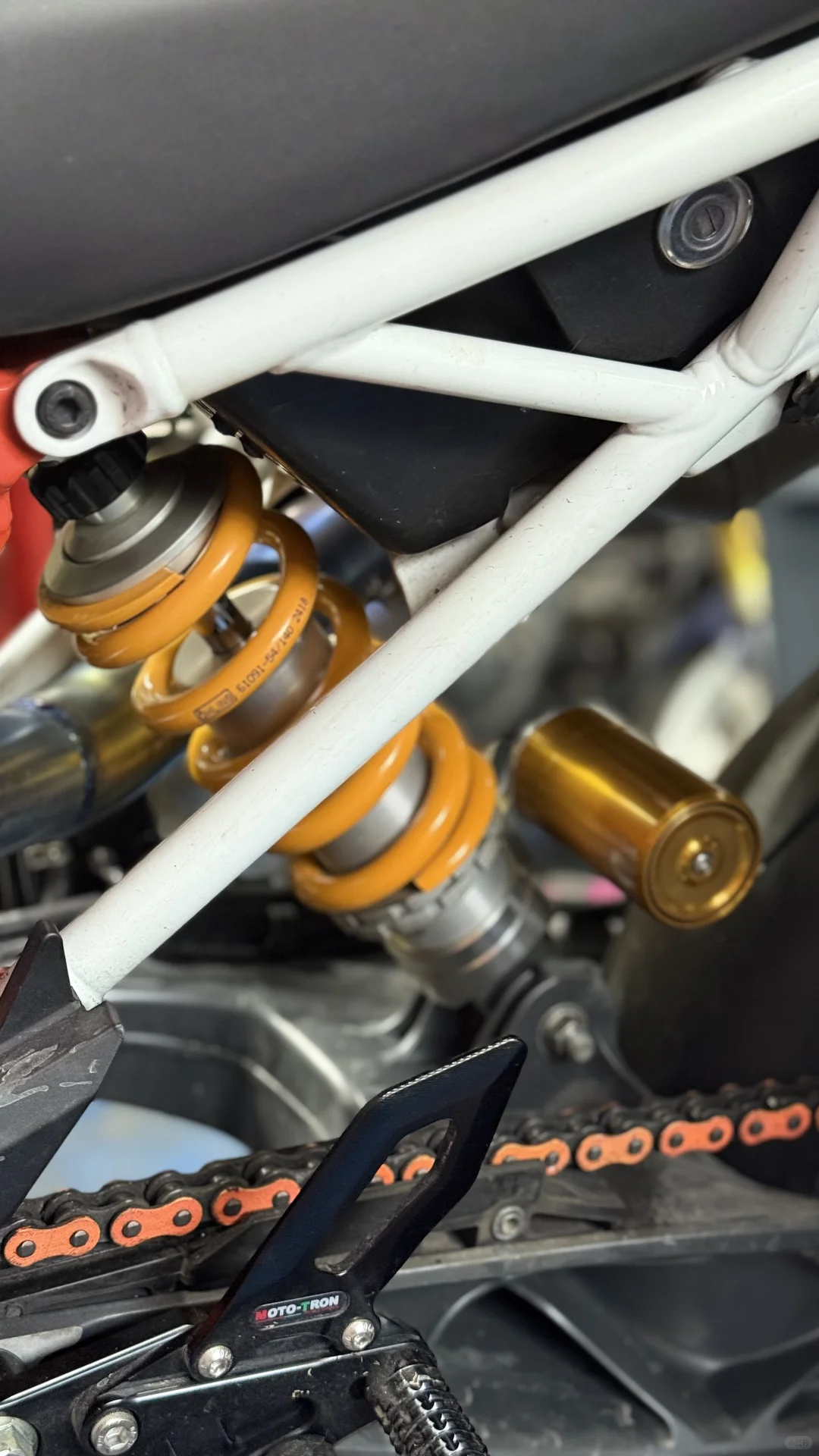 KTM390 Duke 更换OHLINS后避震