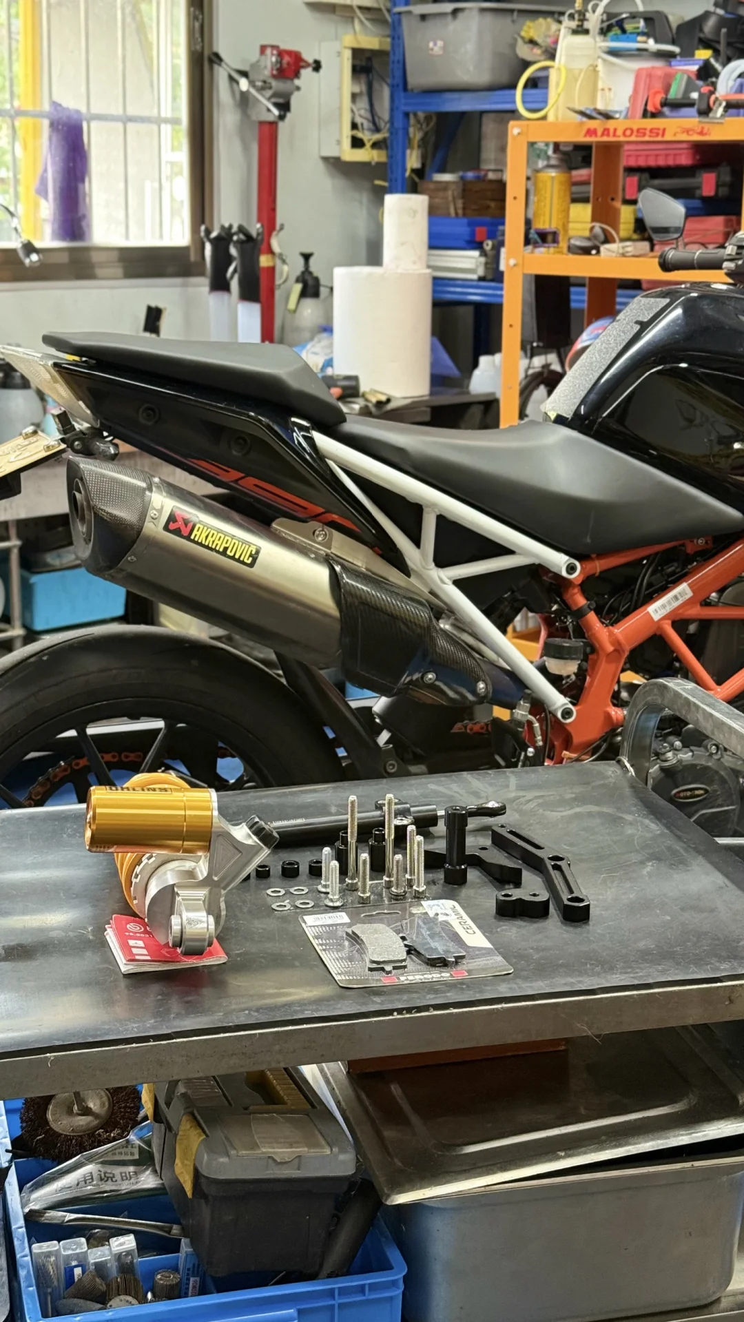 KTM390 Duke 更换OHLINS后避震