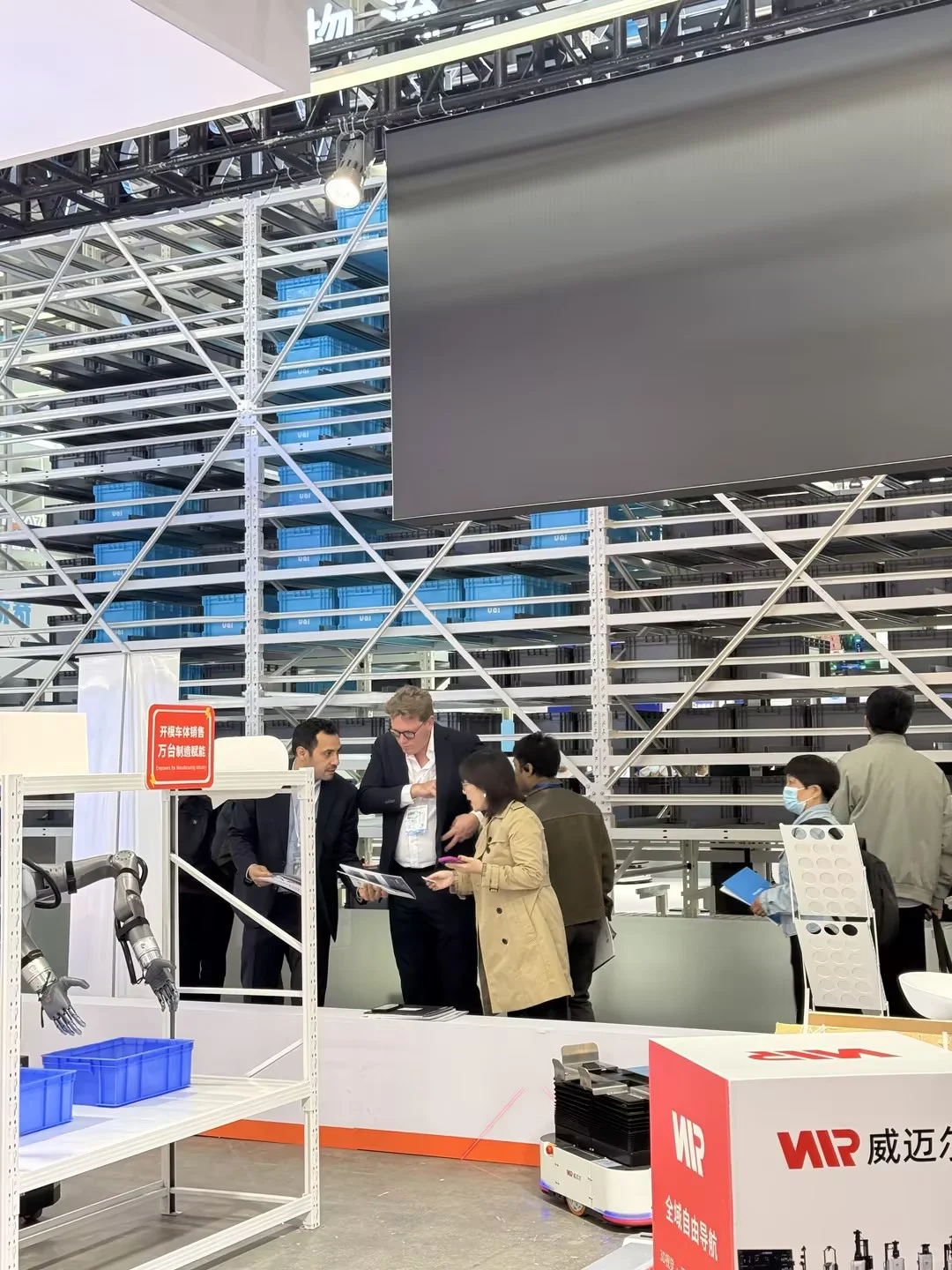 自主导航，纯视觉感知的机器人真是太酷啦~