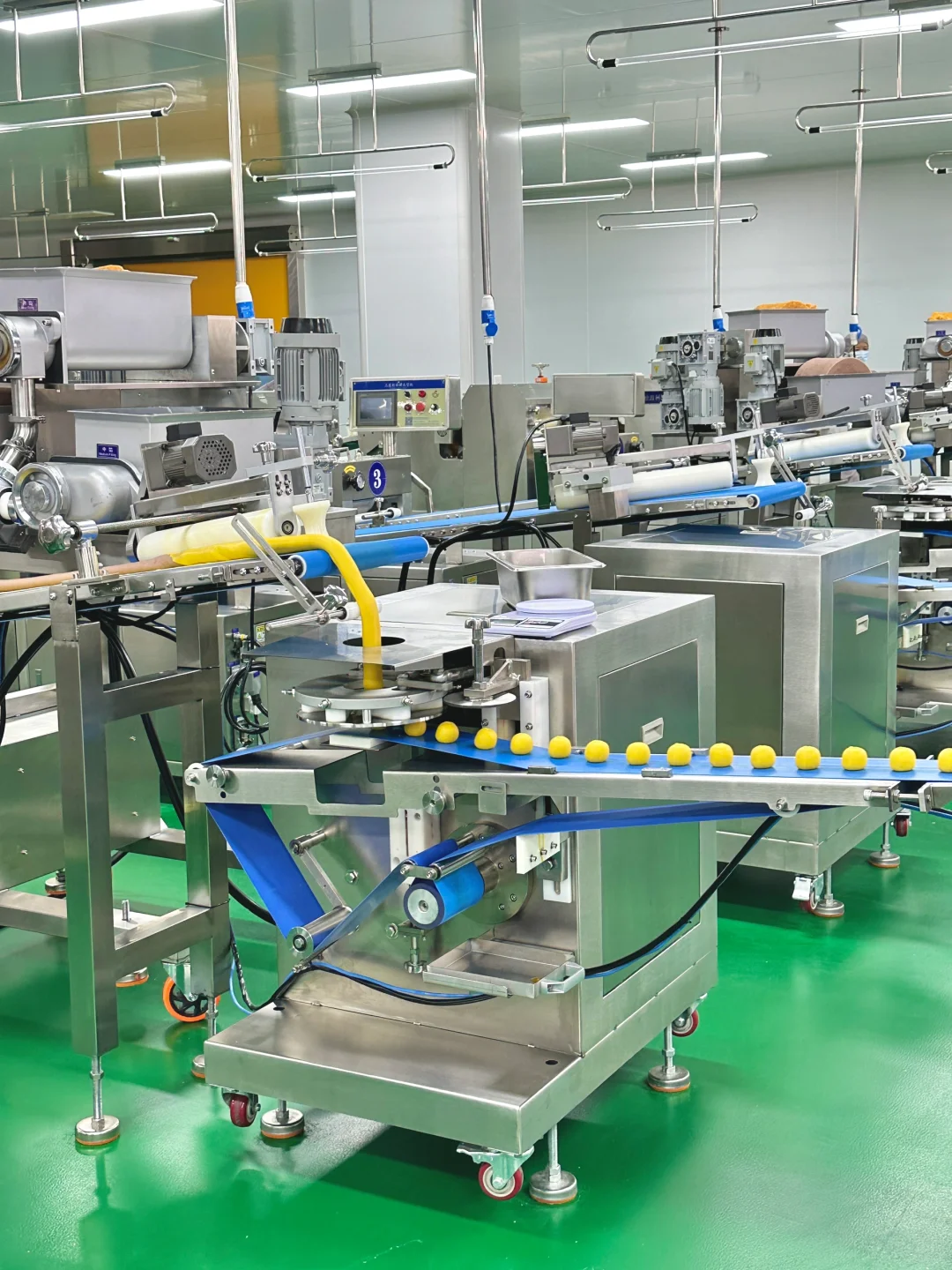 想在盒马这个烘焙工厂待一天！好治愈啊