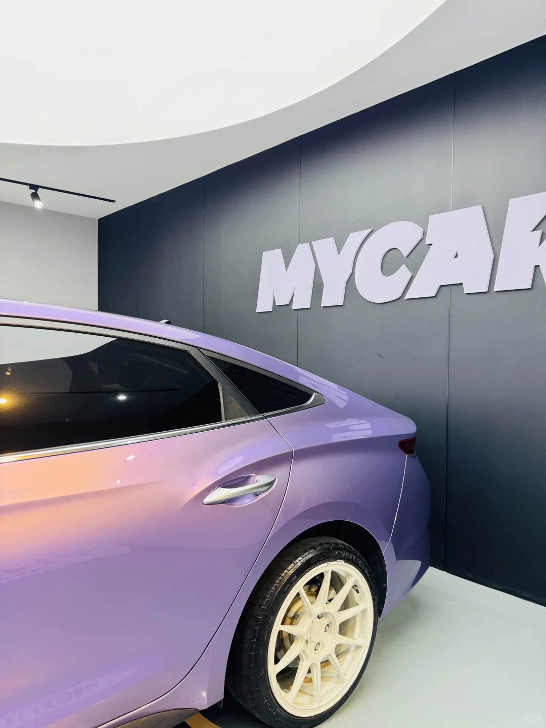 贴一台变色膜之后是什么感受灵境紫