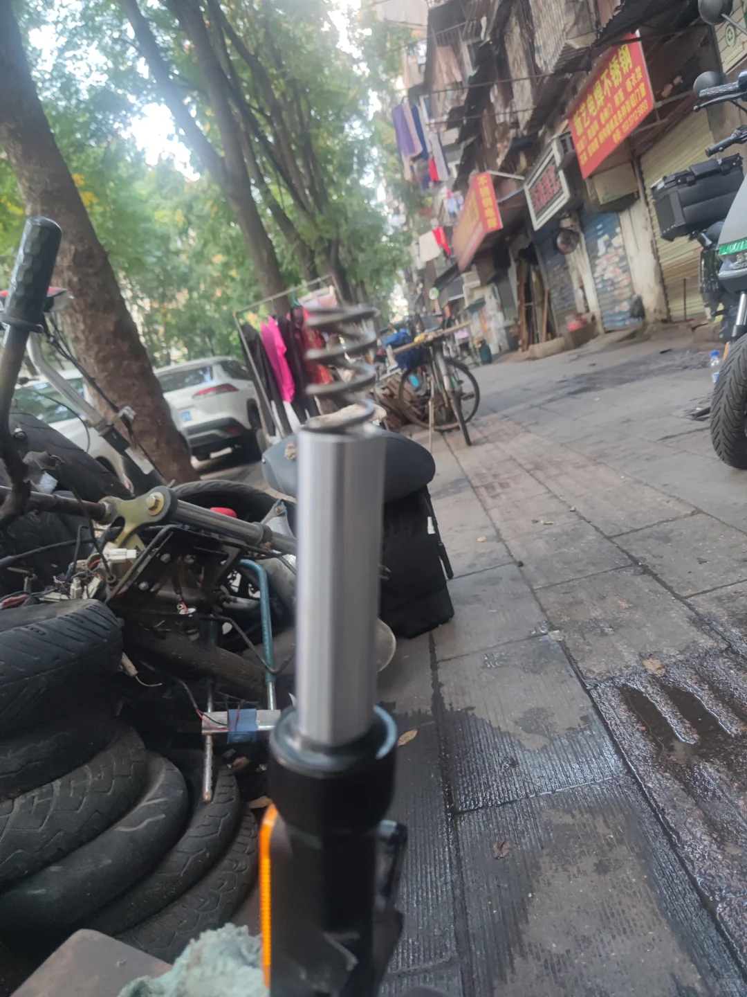 避坑!前减震换弹簧,一换一个不吱声