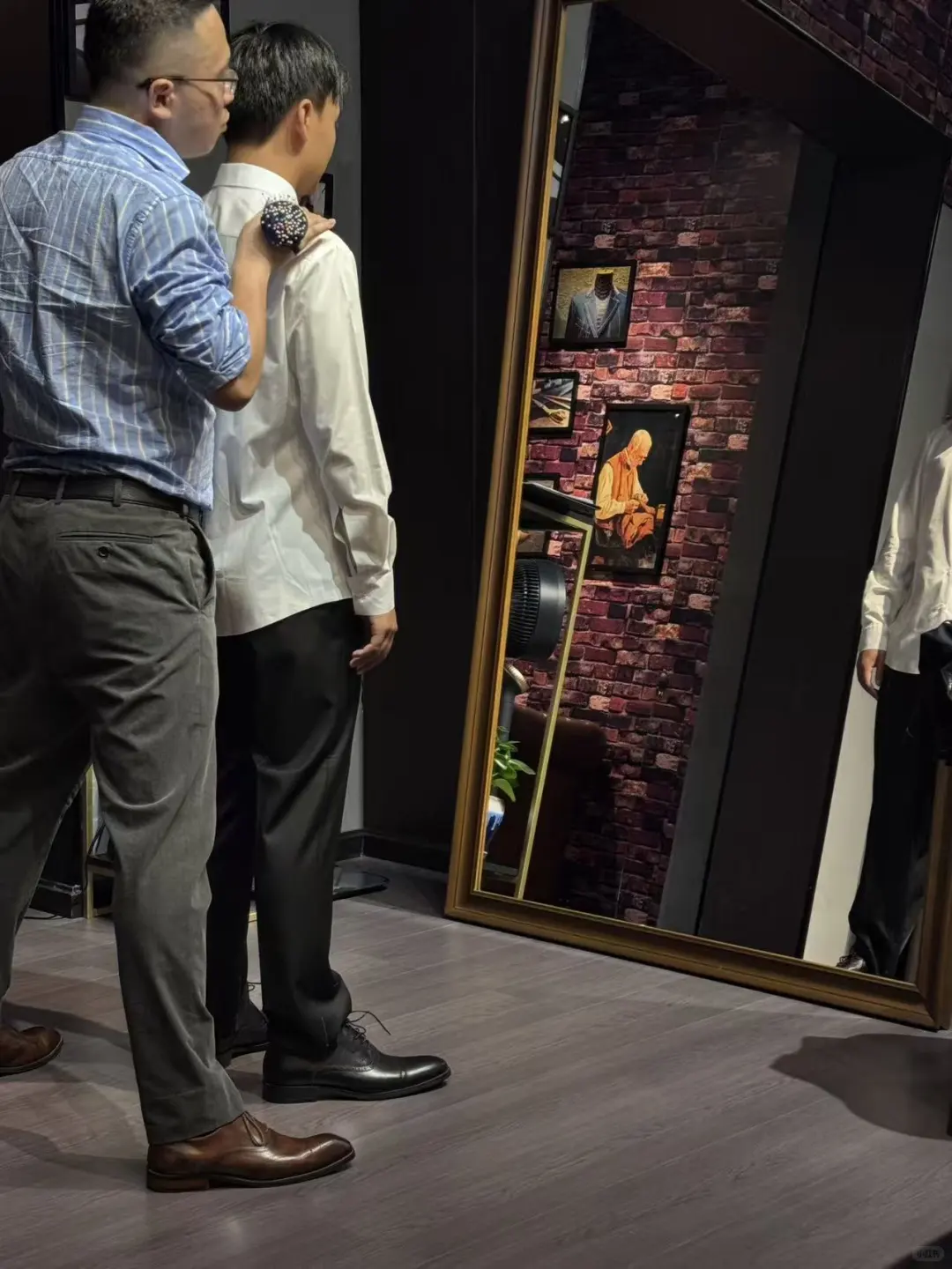 一套合体的西服就是您制胜战袍!RUIFAN专属