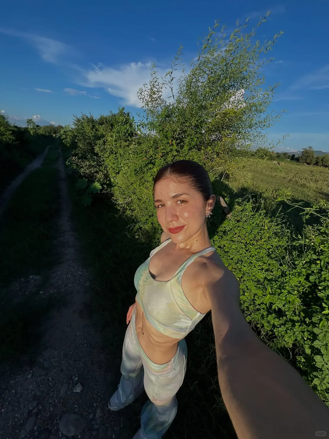 户外穿这款扎染瑜伽服，自然美学绝了?