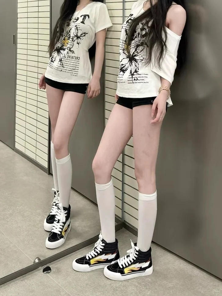 酷飒少女的街头风穿搭?