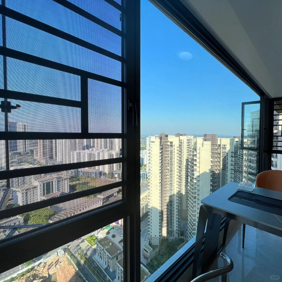 大户型封窗典范：将风景框入生活！！