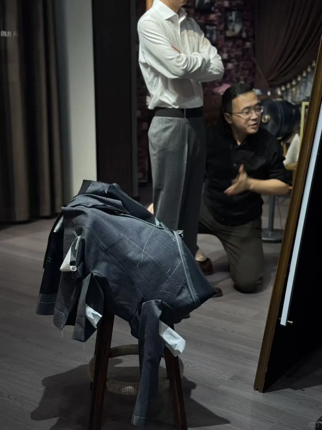 一套合体的西服就是您制胜战袍!RUIFAN专属