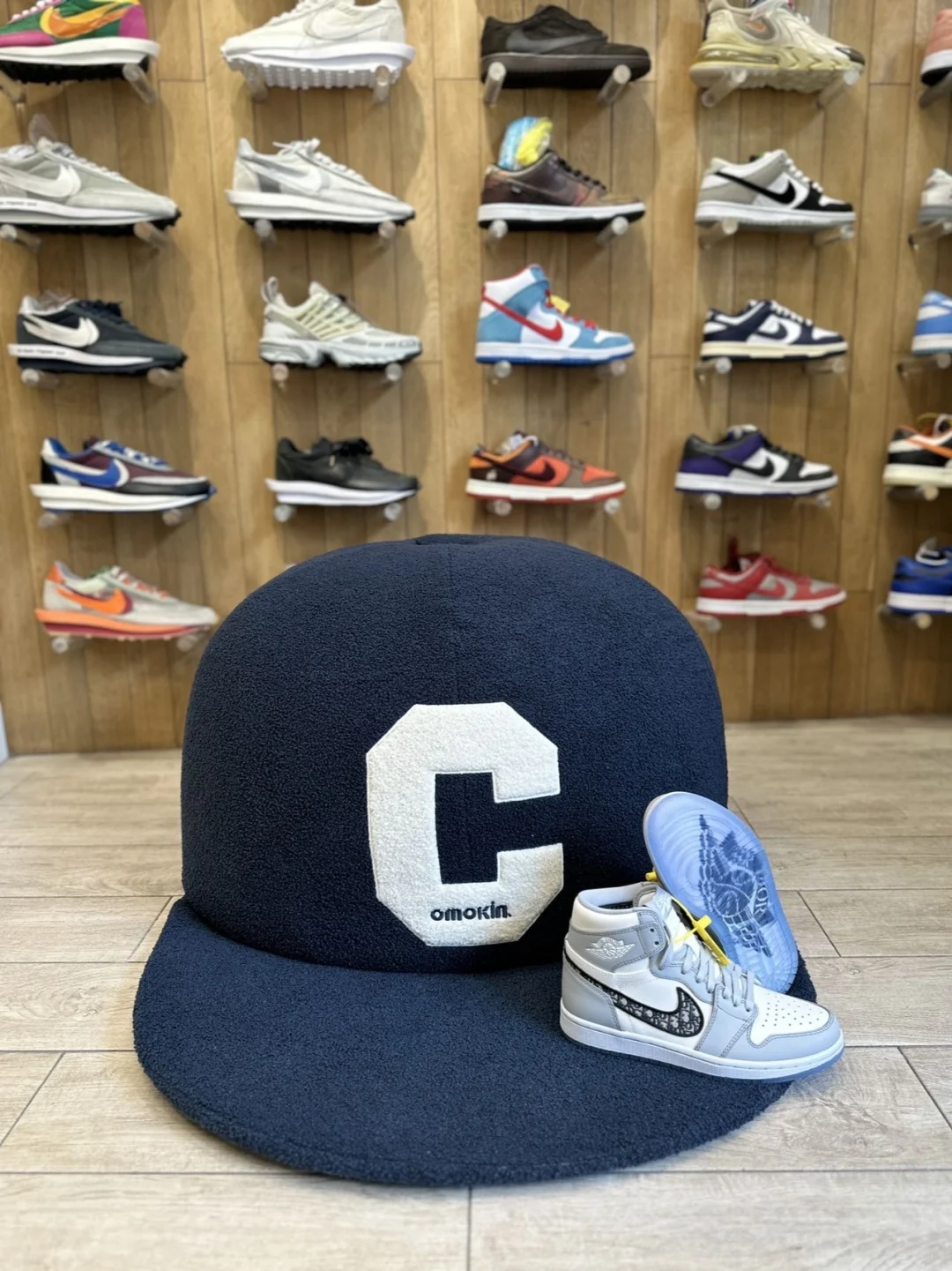 CoMokin棒球帽座椅｜把街头文化“坐”在家里