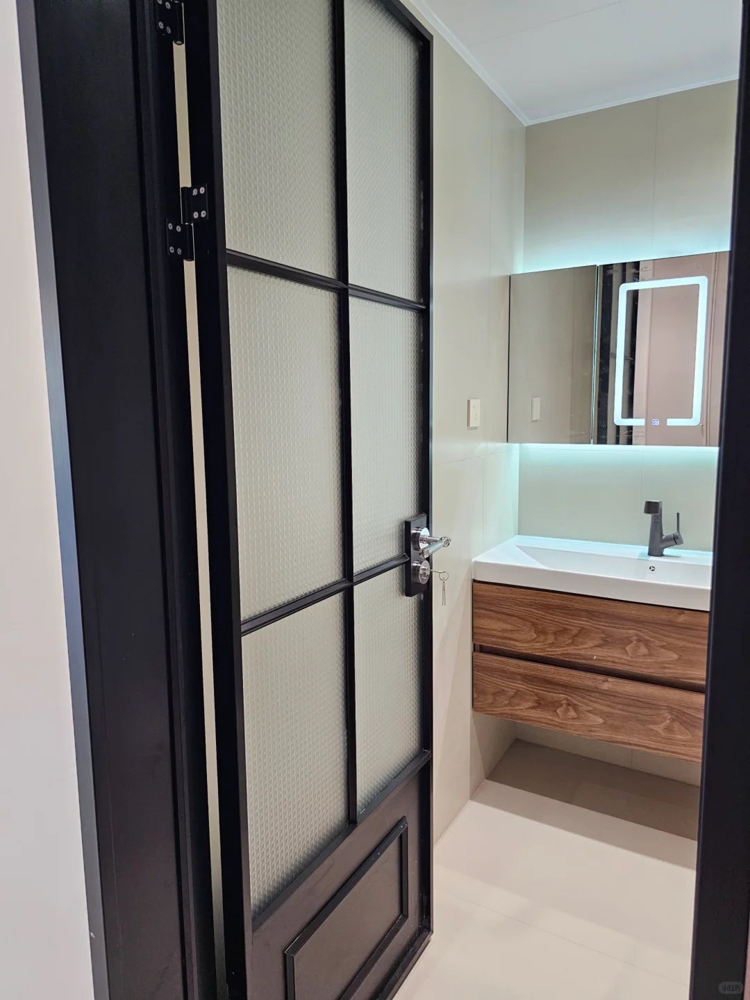 虽然是穷装,但居家幸福感不能少~