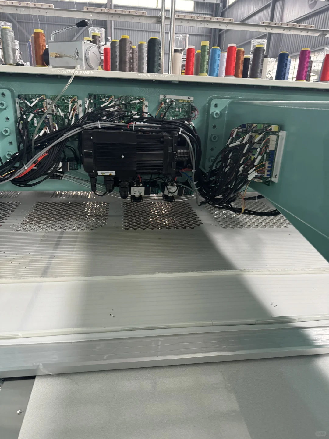 竟然真的有自动化的缝纫机～～