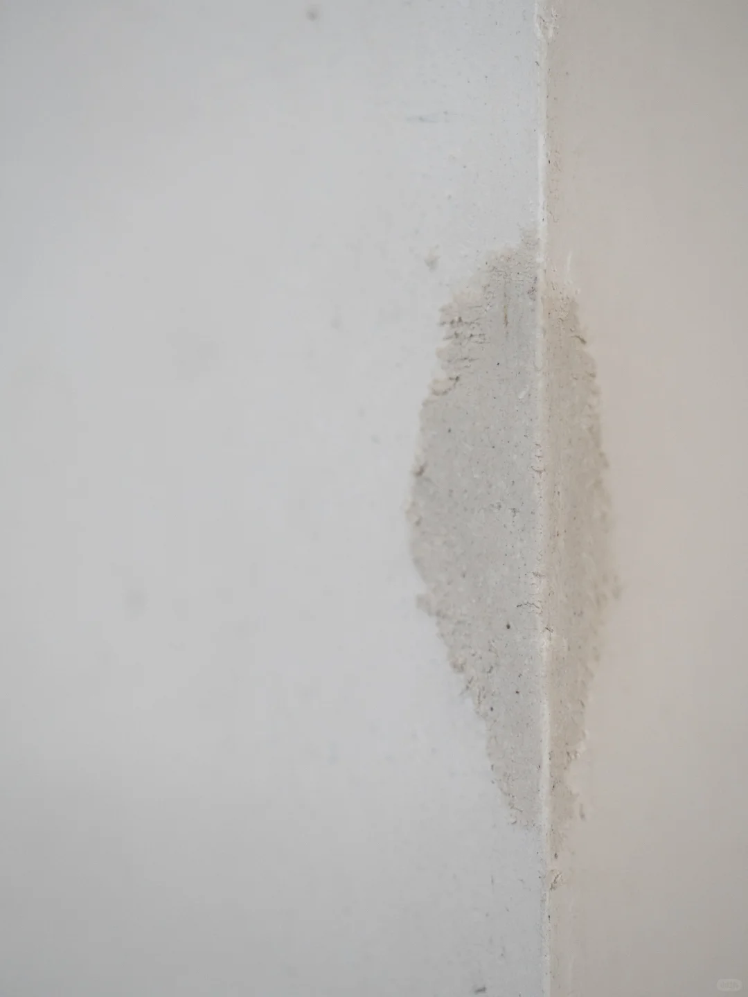 修补大白墙的小秘密！石灰纸筋墙“无痕修复”