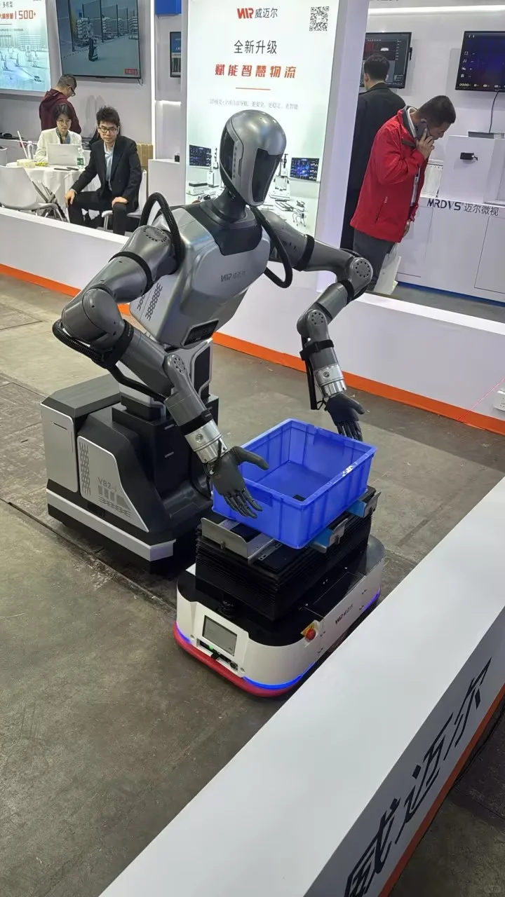 自主导航，纯视觉感知的机器人真是太酷啦~