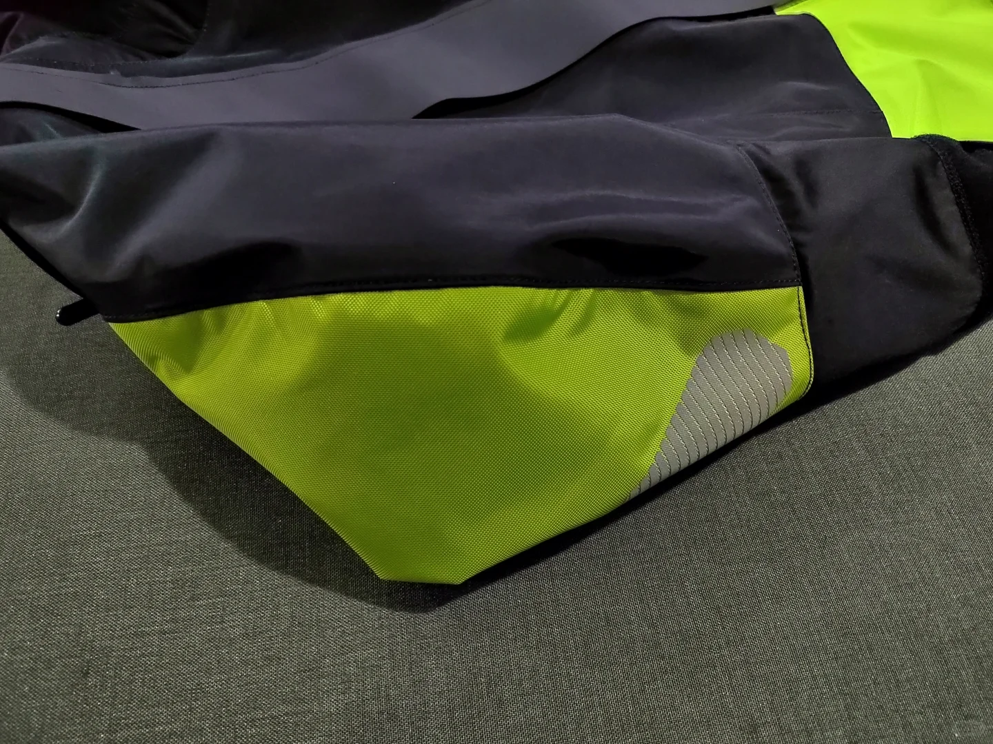 地球之河干衣 做自己 干到底