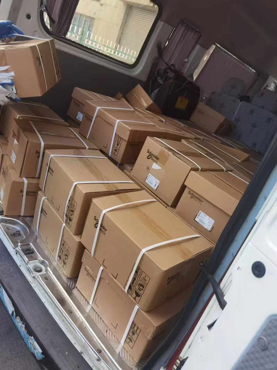 施耐德一级代理！！！