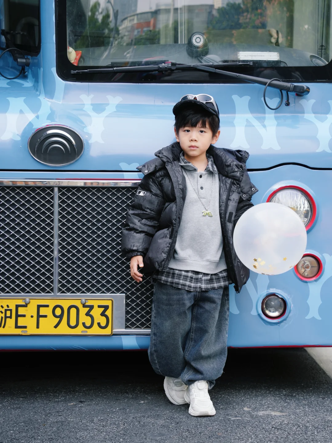 集合❗️上海街头惊现MLBKIDS老花痛车巴士?