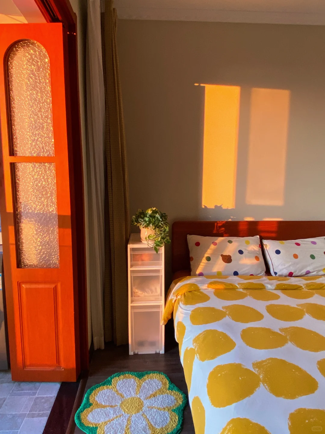 35岁，好喜欢待在我干净整洁的小家啊