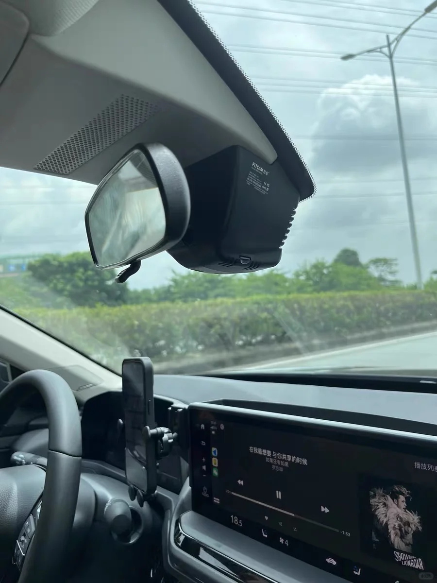 强迫症福利?隐藏式行车记录仪告别中控接线