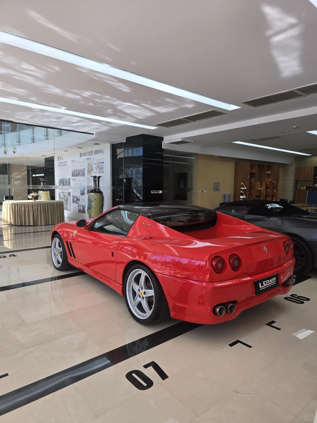 北京一辆雪藏的法拉利Superamerica