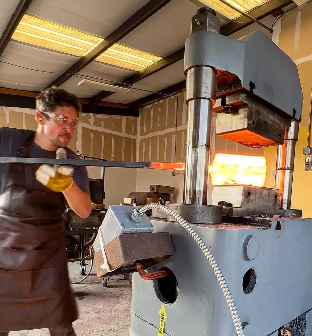 打铁锻造用的液压机和空气锤一站式配齐