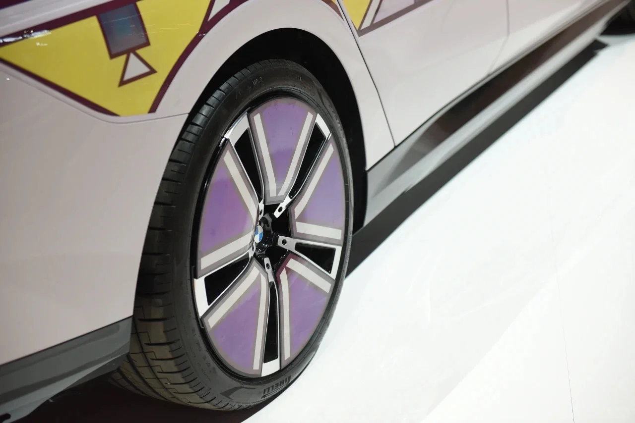 这款宝马会变色？