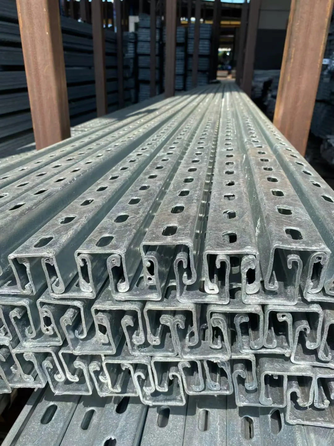 湖南张家界光伏支架厂商电话多少