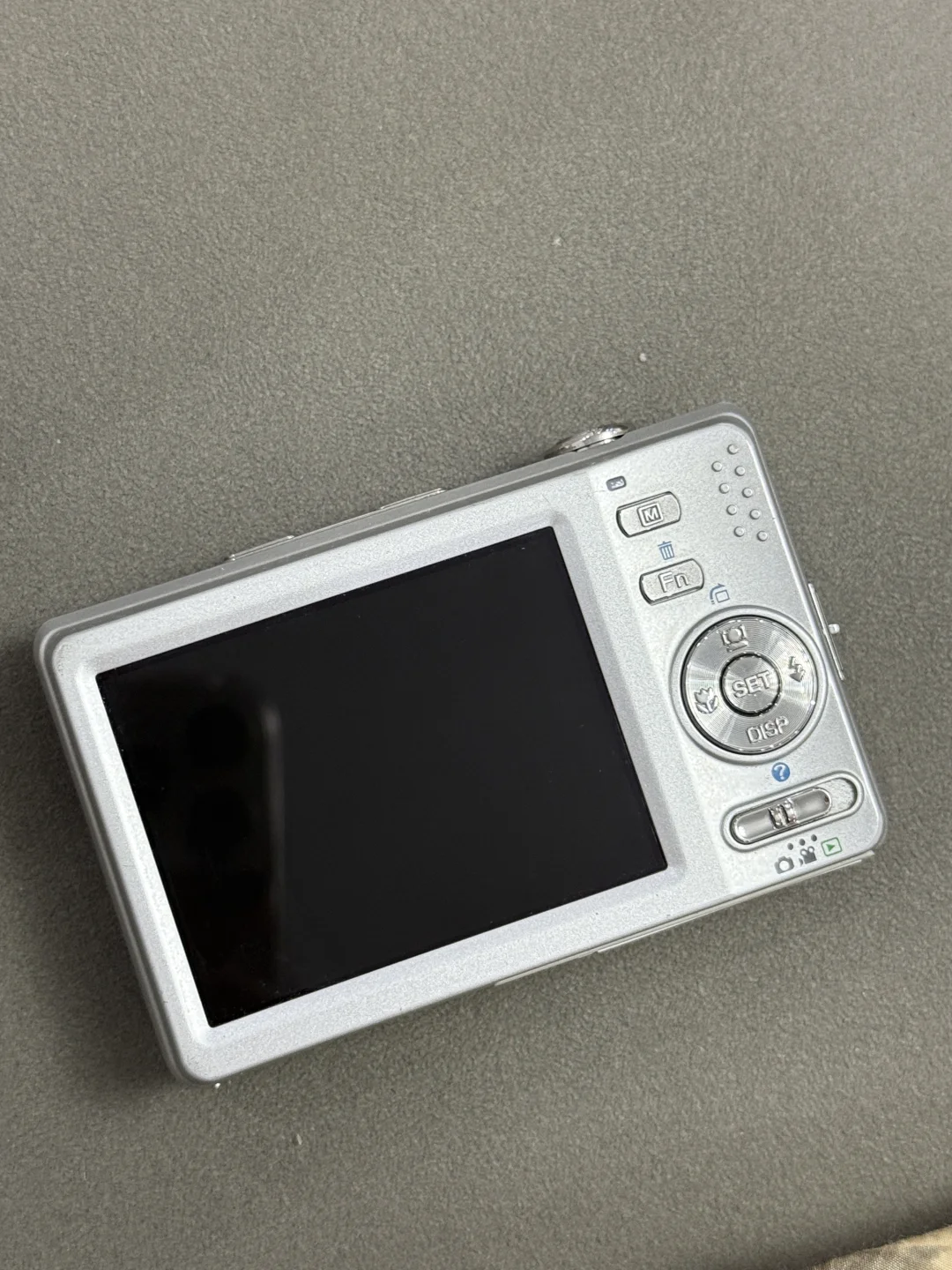 谁能拒绝银色相机啊！！！