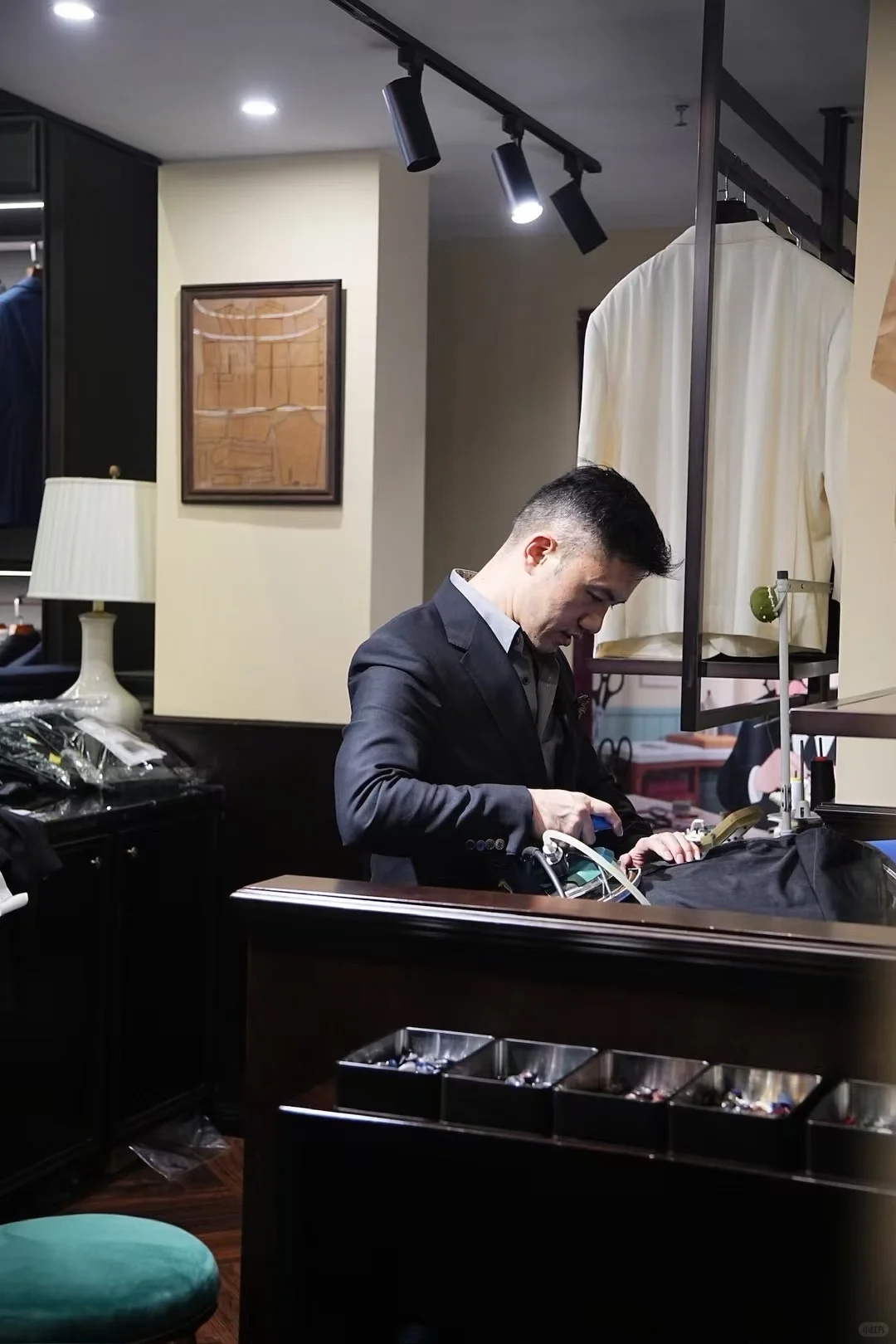 西装定制就选港定制