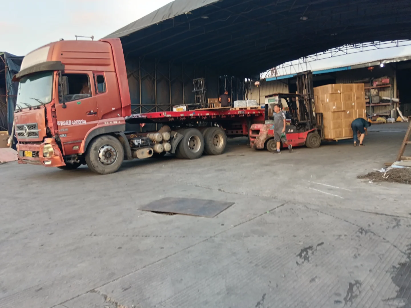 九江的一家物流公司,专业设备仪器大件运输