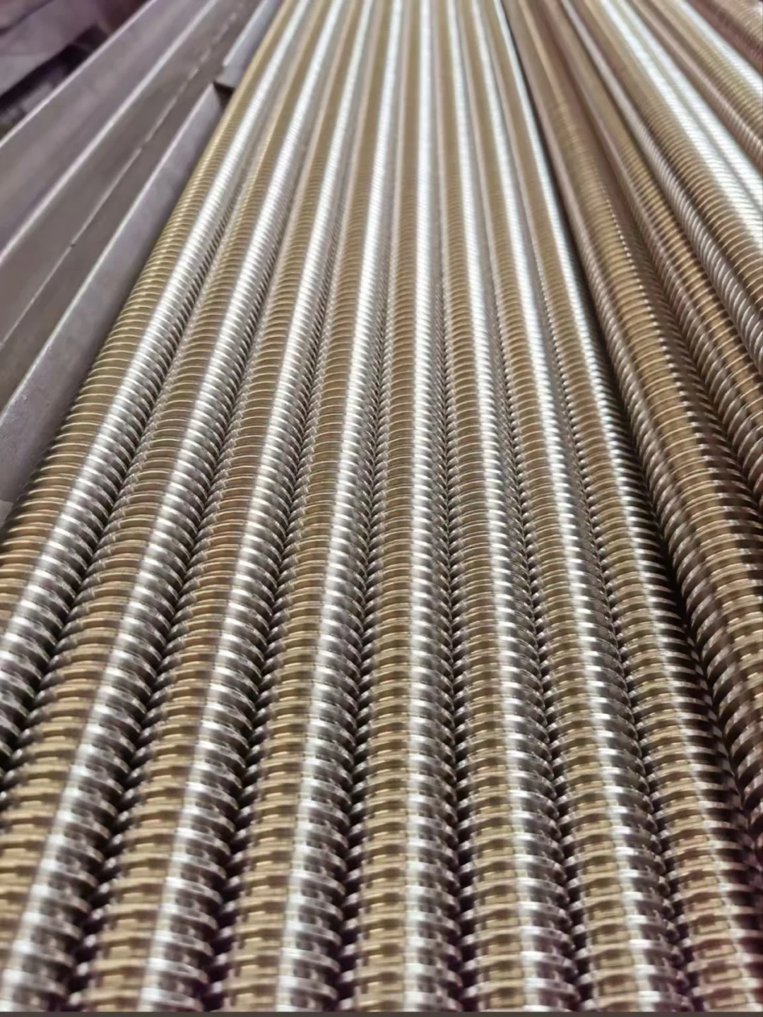 本是设备厂，本叫打个样，结果一直打