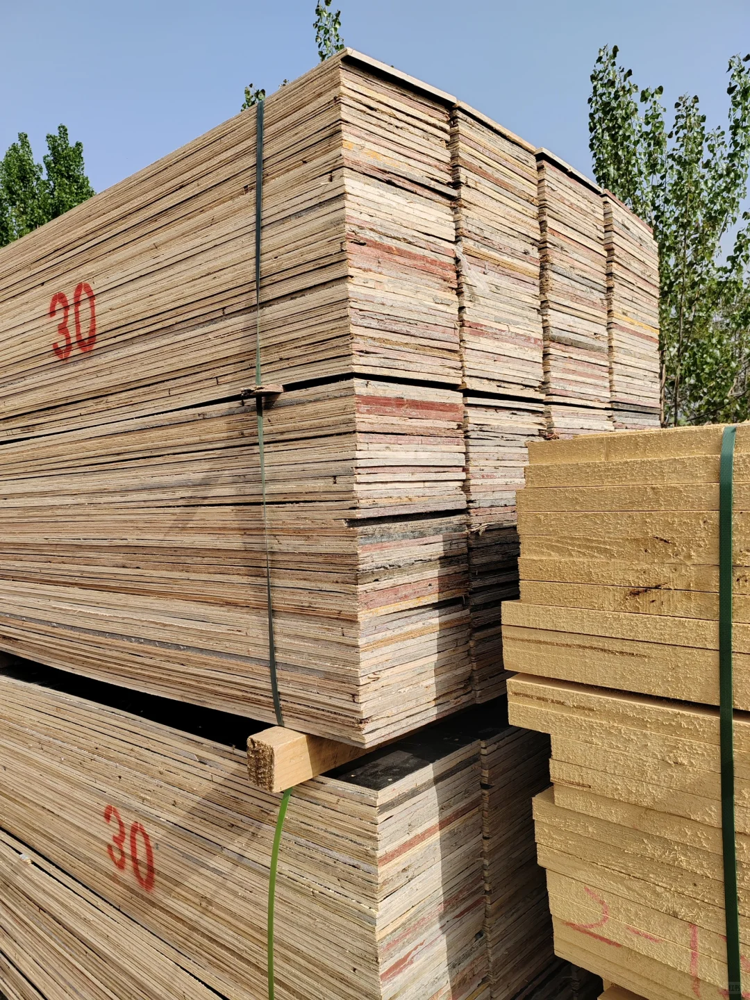 北京建筑木方加工定制批发清水模板竹胶板