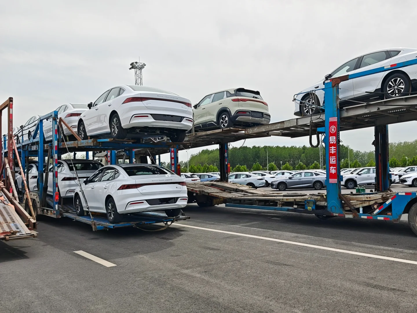 ?汽车托运能放随车物品吗?