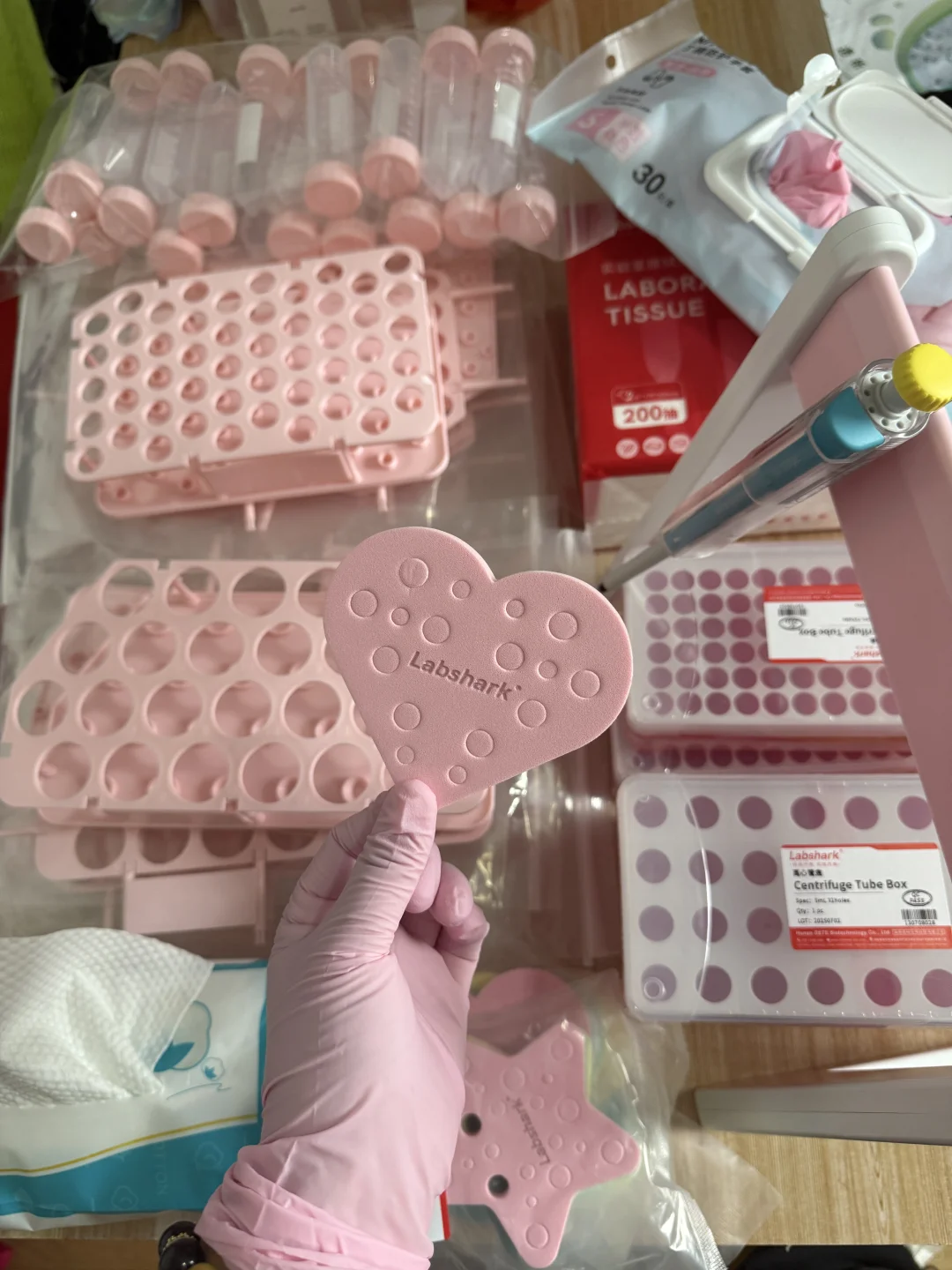 实验室的粉色，太治愈了～