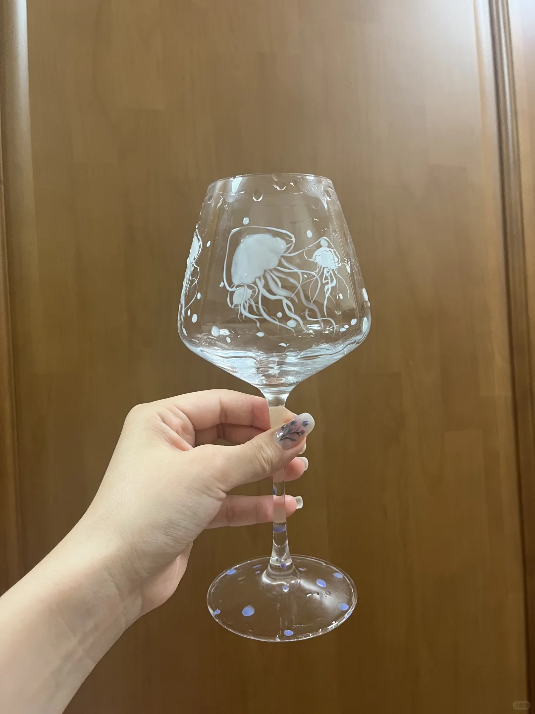 谁能拒绝一个会变色的水母玻璃杯??