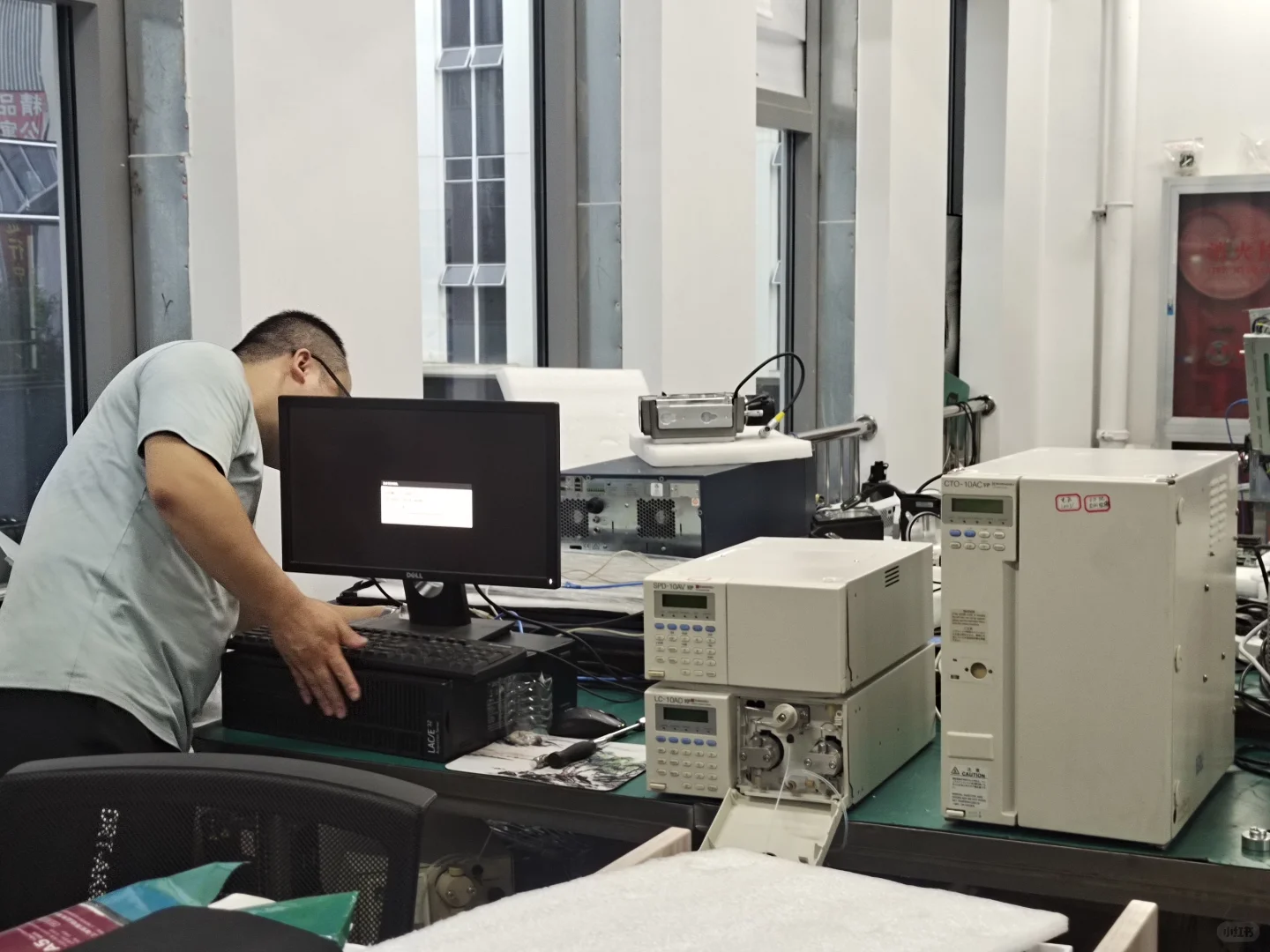 二手岛津液相色谱仪10A调试现场