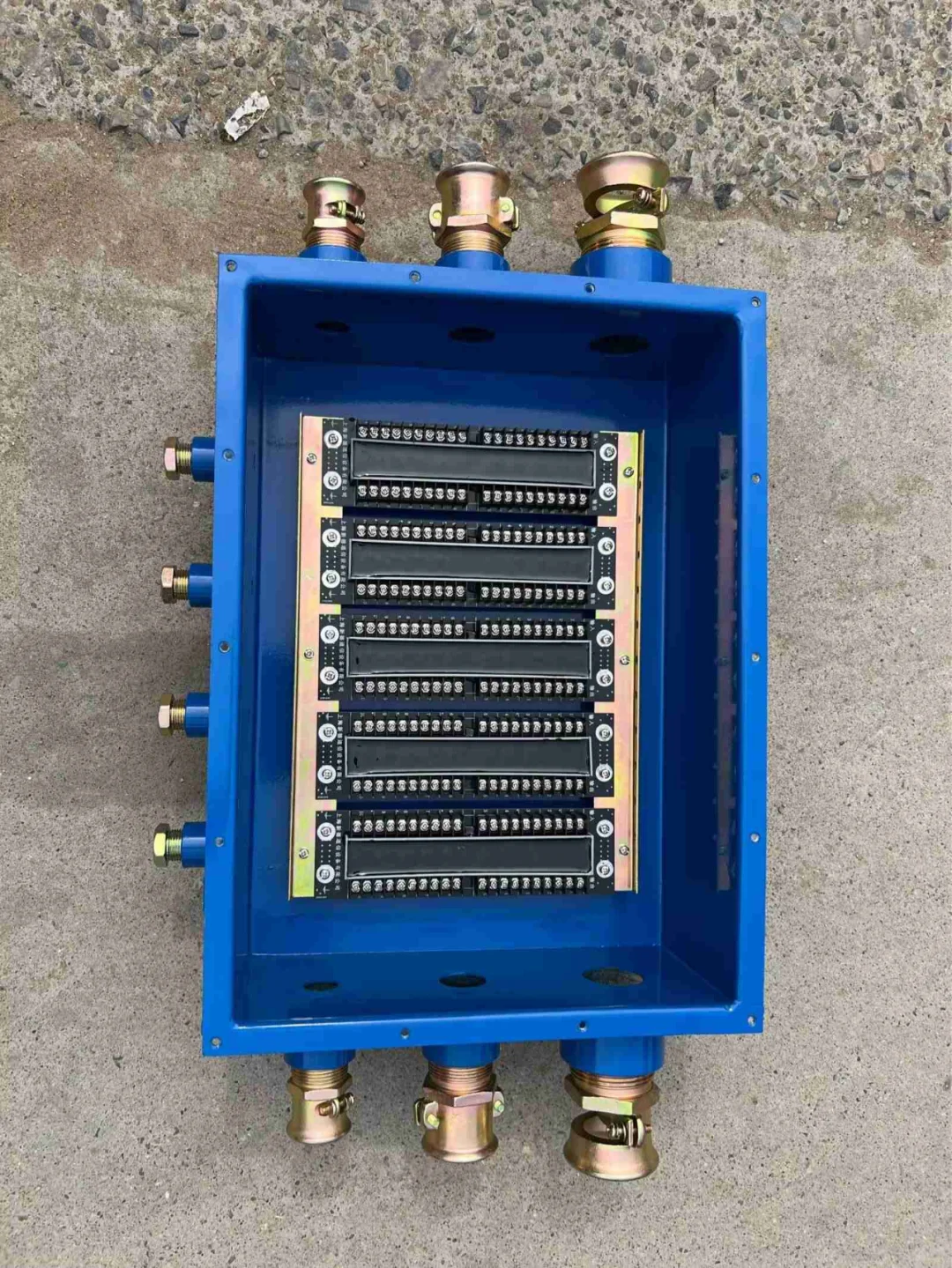 本安型KHX50煤矿井口电话通讯信号避雷器
