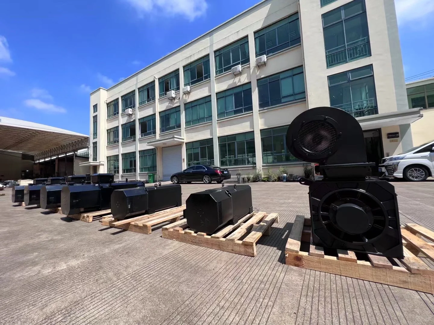 永磁步电机专业厂家（0.25kw到1000kw）