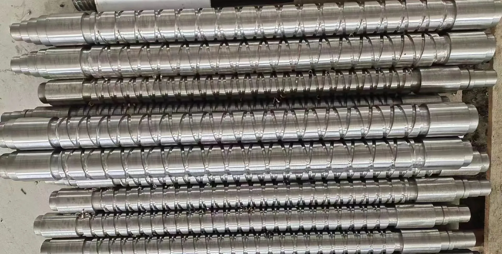 本是设备厂，本叫打个样，结果一直打