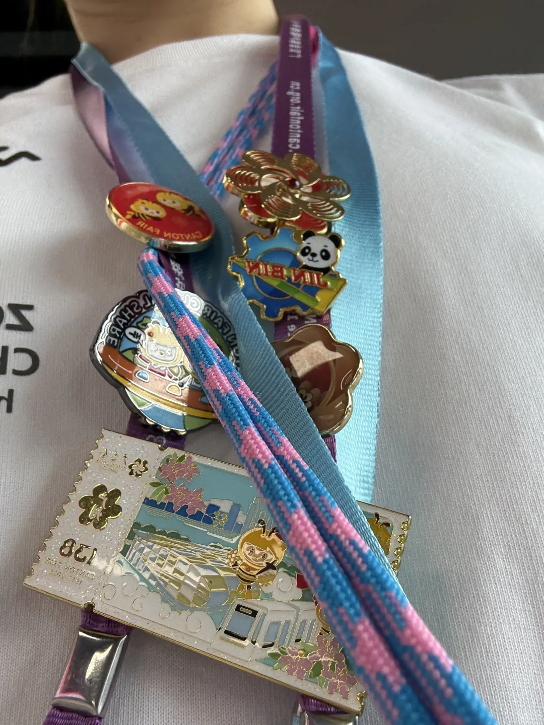 广交会打卡点都德拿冰箱贴哦！礼品?