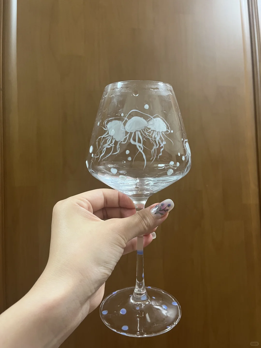 谁能拒绝一个会变色的水母玻璃杯??