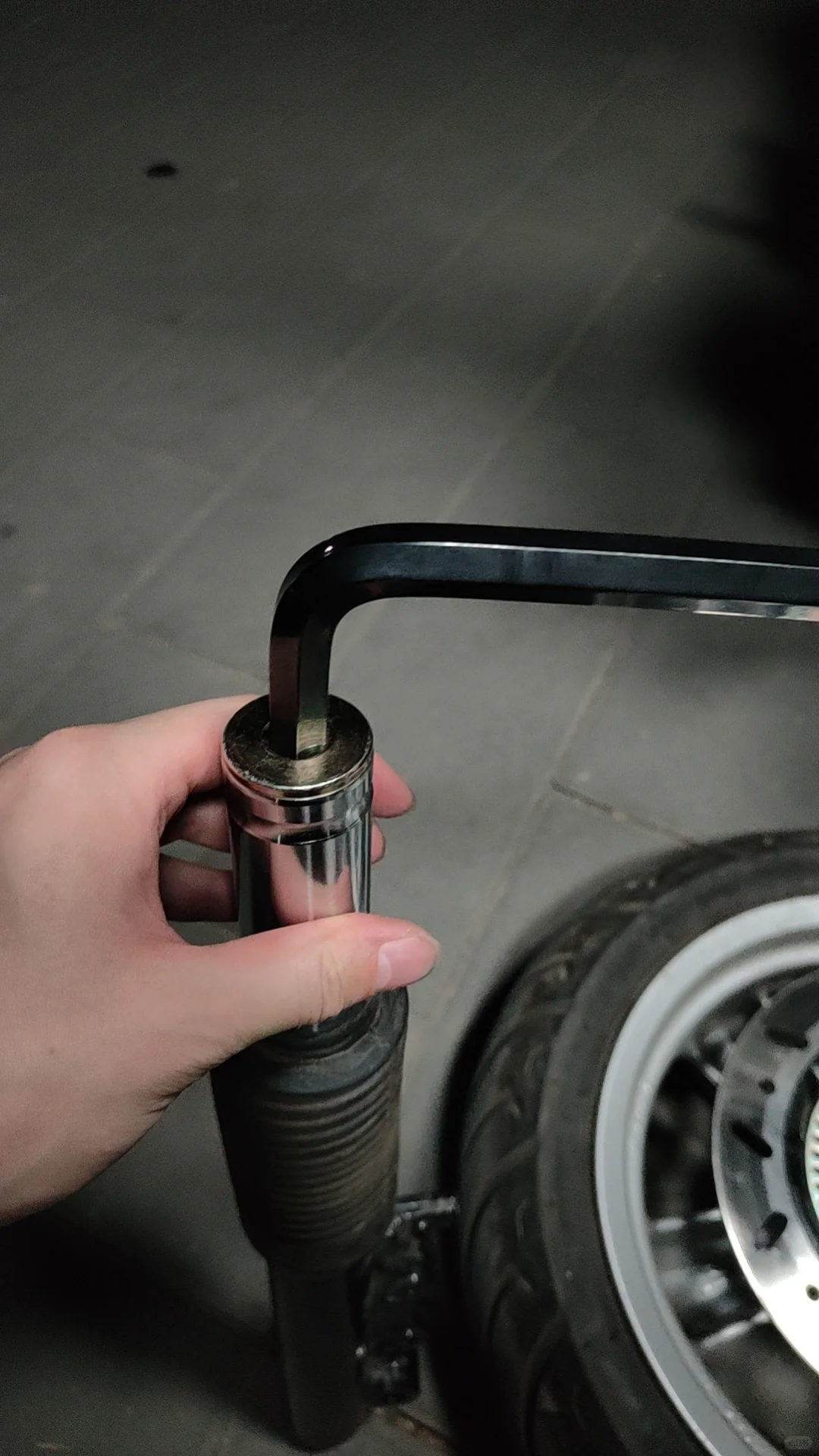 三阳飞度换前减震弹簧，花小钱办大事